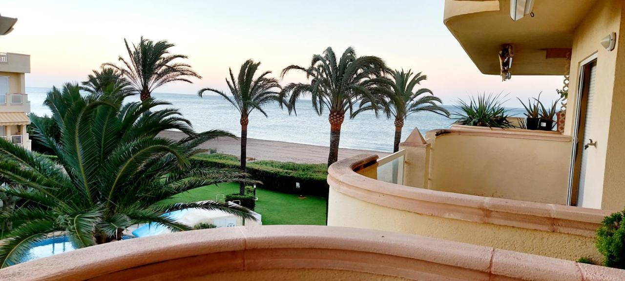 Estupendo Apartamento En Primera Linea De Playa Y Con Vistas Al Mar 德尼亚 外观 照片
