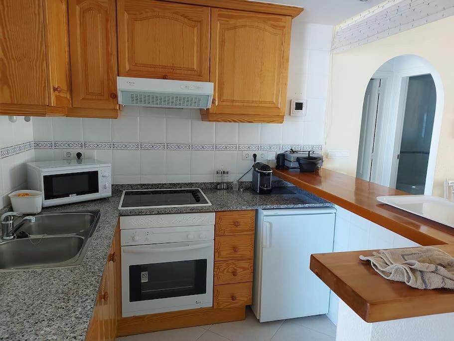 Estupendo Apartamento En Primera Linea De Playa Y Con Vistas Al Mar 德尼亚 外观 照片
